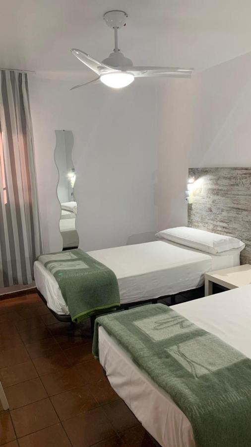 Casa De Huespedes Almansa Hotel Madrid Luaran gambar