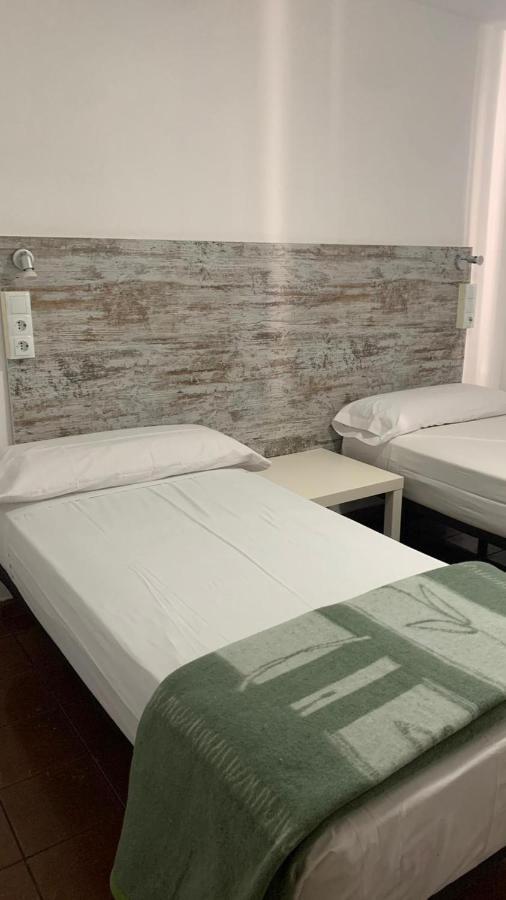 Casa De Huespedes Almansa Hotel Madrid Luaran gambar