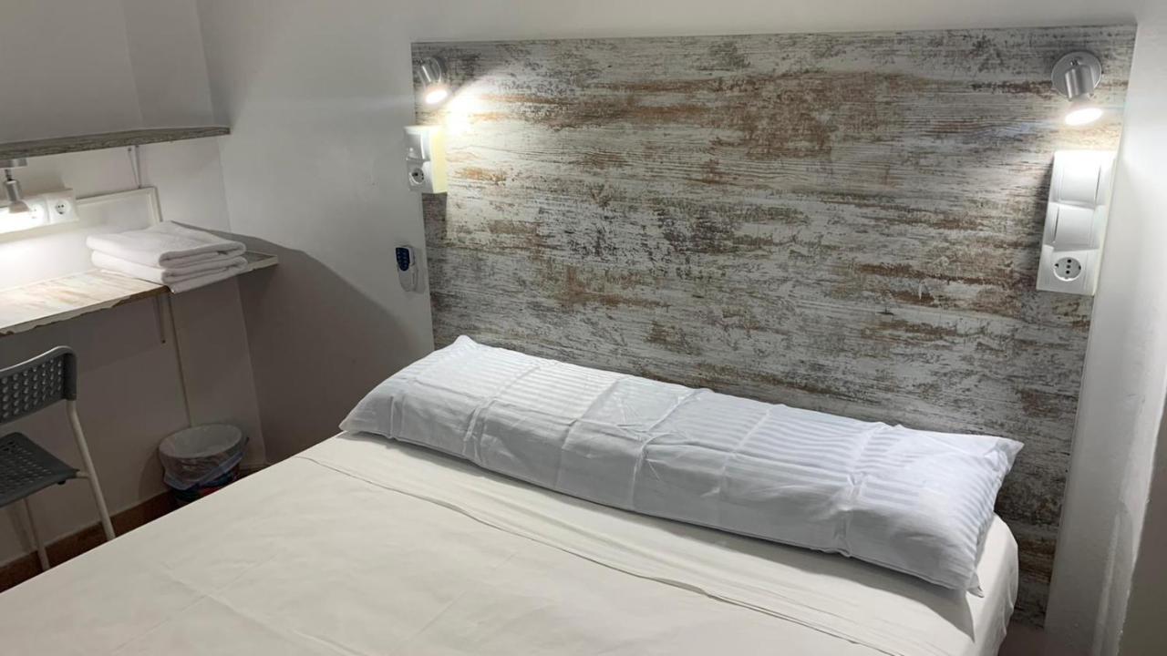 Casa De Huespedes Almansa Hotel Madrid Luaran gambar