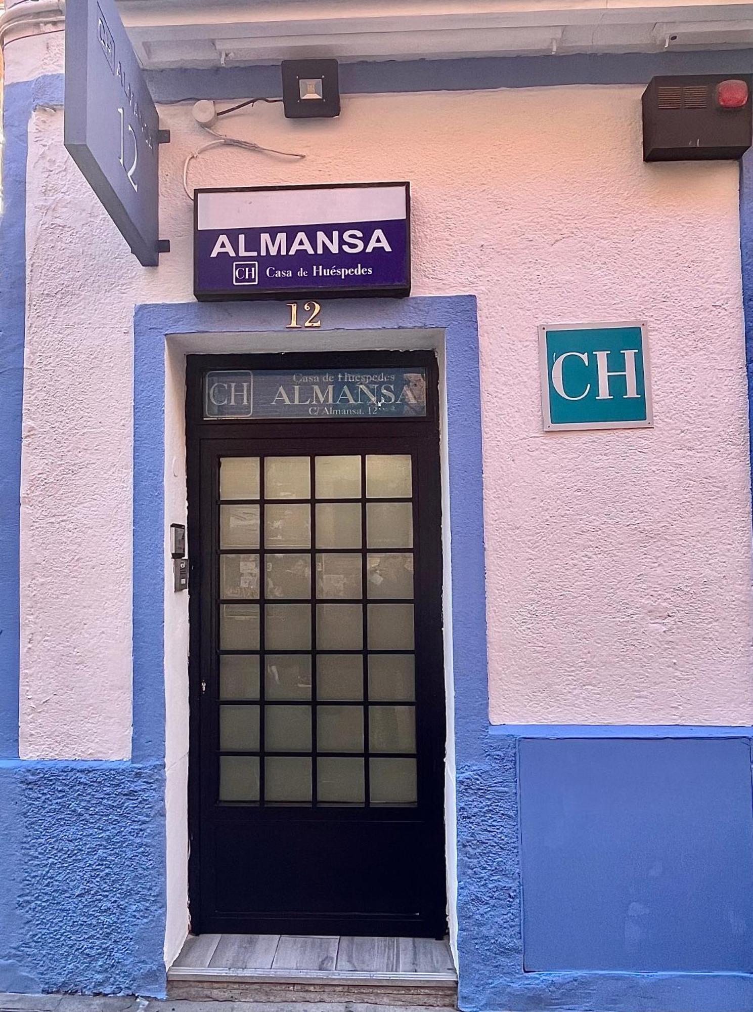 Casa De Huespedes Almansa Hotel Madrid Luaran gambar