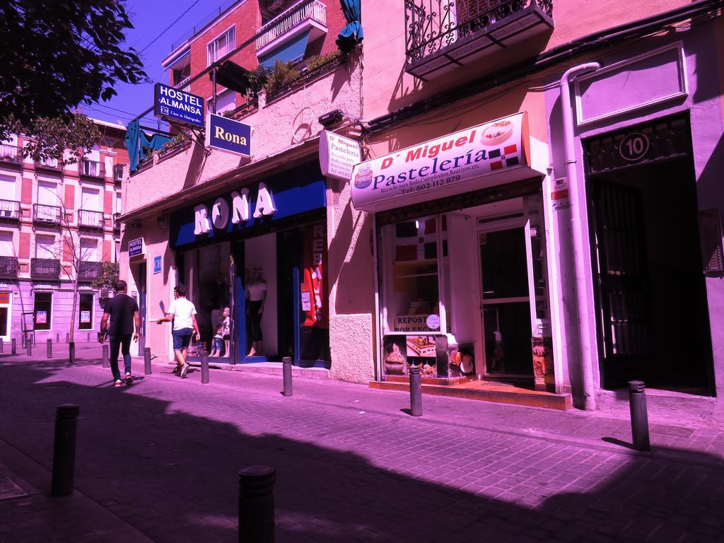 Casa De Huespedes Almansa Hotel Madrid Luaran gambar