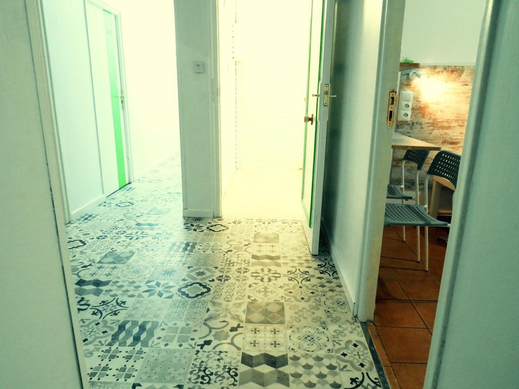 Casa De Huespedes Almansa Hotel Madrid Luaran gambar